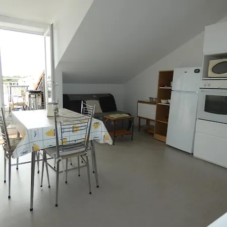 à Avec Balcon Et Animaux Acceptés - Fr-1-540-325