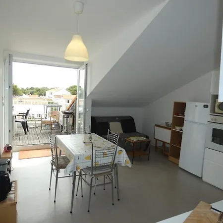 à Avec Balcon Et Animaux Acceptés - Fr-1-540-325 Appartement *
