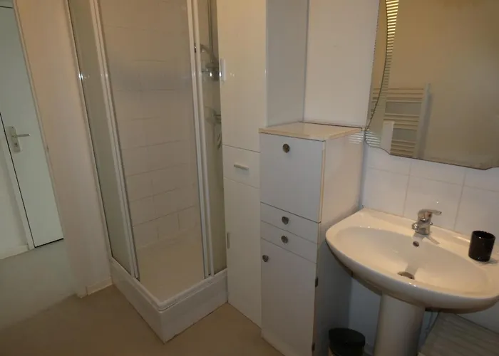 à Avec Balcon Et Animaux Acceptés - Fr-1-540-325 Appartement